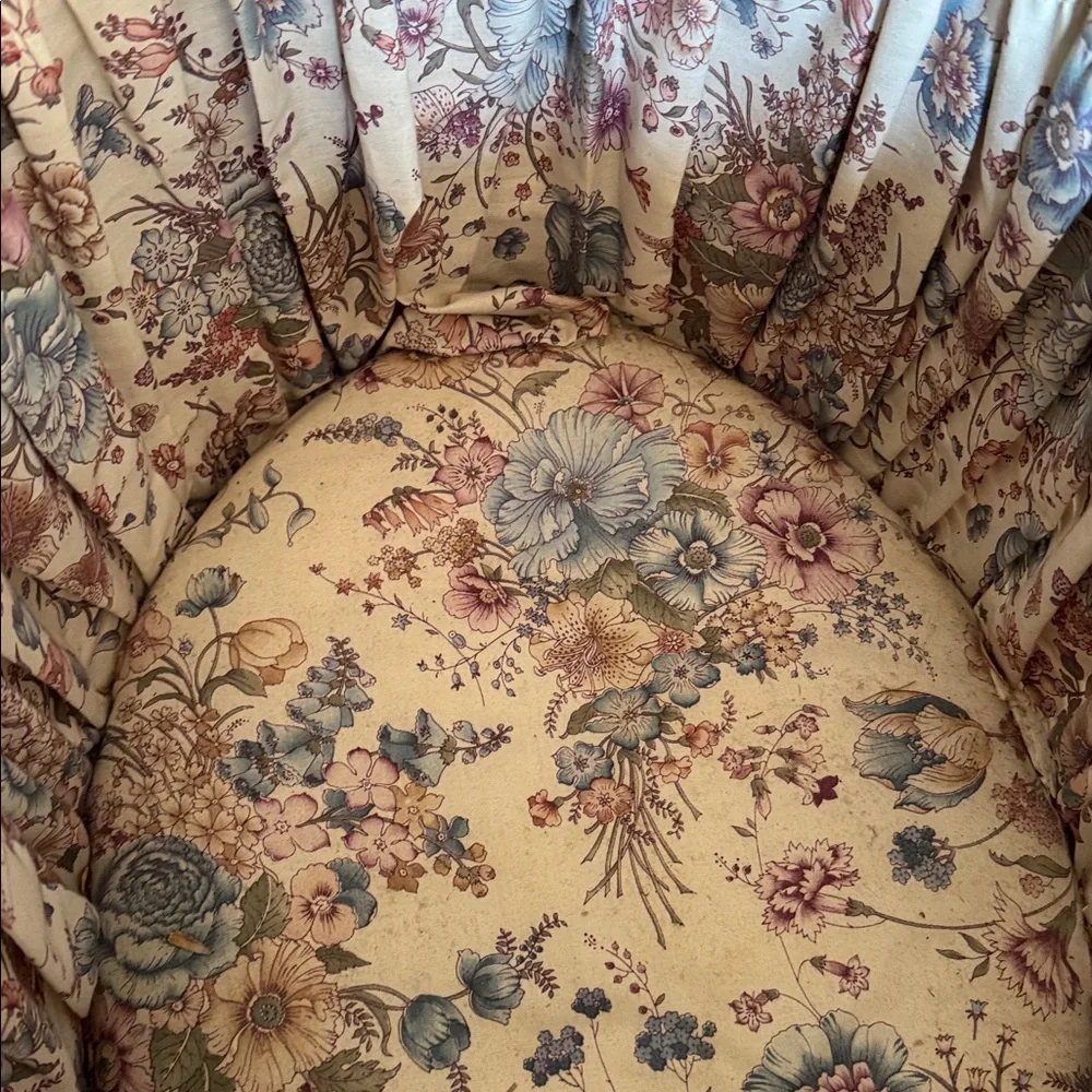 LONGABERGER VINTAGE BASKET WITH BLOSSOMS LINER